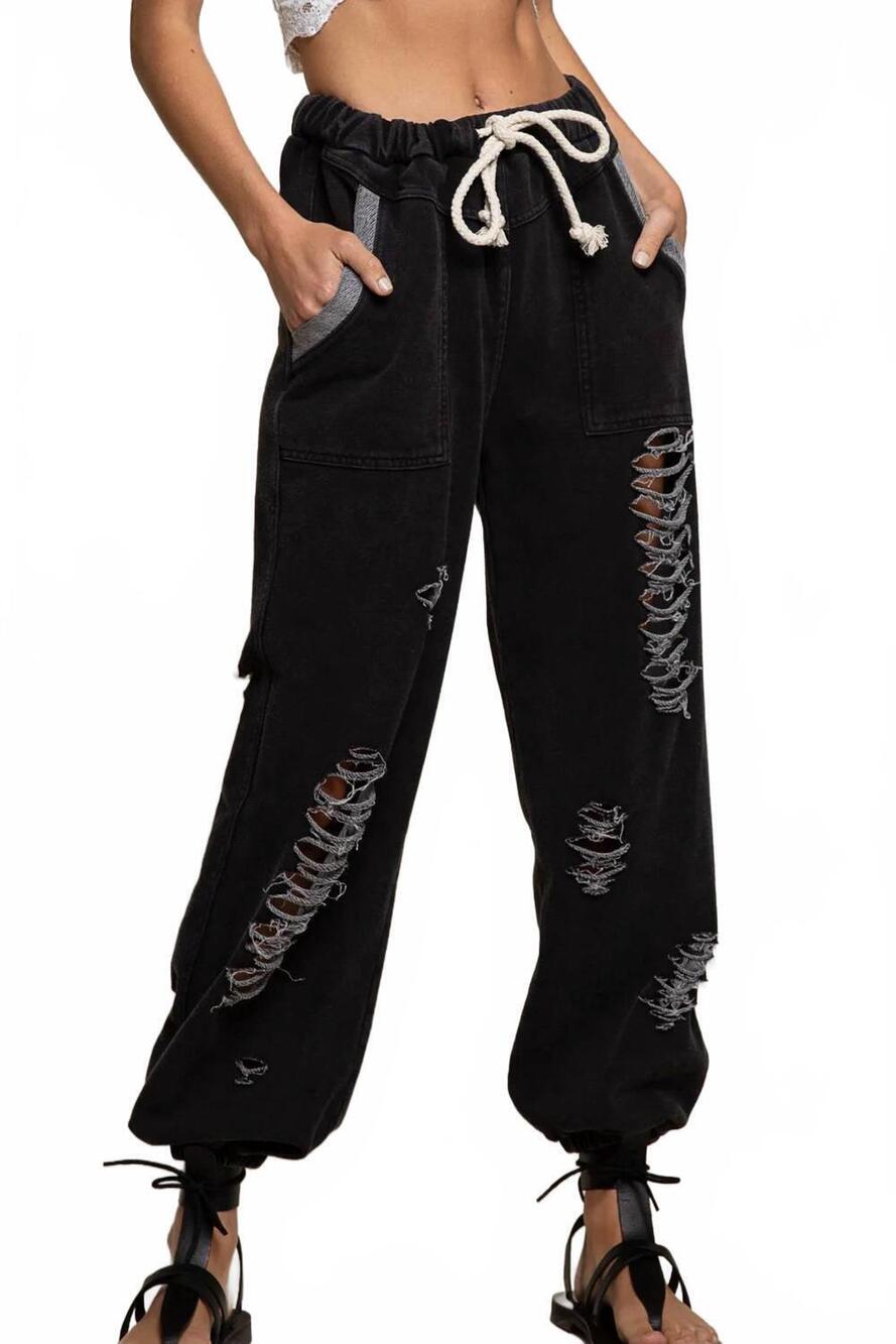 NEW POL women's distressed jogger pants in black